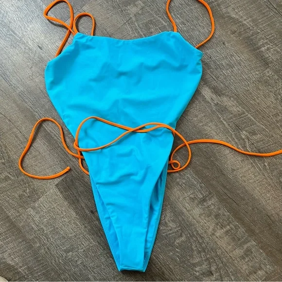 Lovers + Friends one piece swimsuit *worn once* - Picture 4 of 7